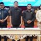 Pjs. Gubernur Sudirman Foto Bersama Pimpinan DPRD Provinsi Jambi.