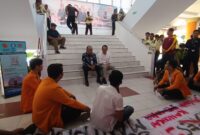 Aliansi Mahasiswa Unja Peduli Demokrasi melakukan Dialog bersama Rektor Unja. (dok. Ist).
