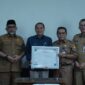 Sekda Provinsi Jambi, Kepala BPS Provinsi Jambi, Kepala Bappeda, Kadis Kominfo Provinsi Jambi Foto Bersama Usai Penandatangan Komitmen Sinergitas. (dok. Kominfo Prov. Jambi)