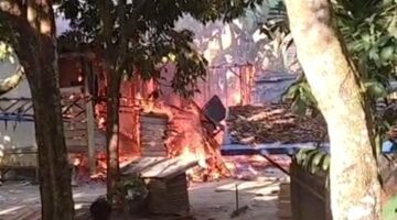 Sijago Merah Lalap Dua Rumah di Dano Tras, Warga Kehilangan Tempat Tinggal