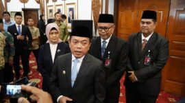 Gubernur Al Haris saat diwawancarai oleh awak media. Foto: Kominfo Provinsi Jambi.