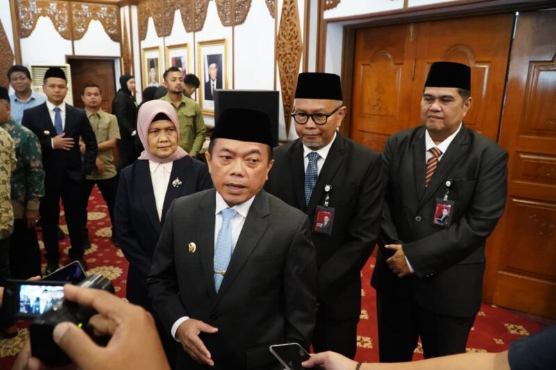 Gubernur Al Haris saat diwawancarai oleh awak media. Foto: Kominfo Provinsi Jambi.