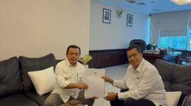 Gubernur Al Haris Disambut Wakil Menteri PANRB Purwadi Arianto, Kedatangan Gubernur Al Haris Terkait Penyelesaian Pengusulan PPPK Paruh Waktu di Lingkup Pemerintah Provinsi Jambi. Foto dok. Kominfo Provinsi Jambi.