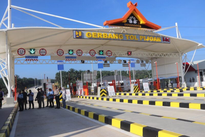 Pintu Gerbang Tol Pijoan. Foto dok. Kominfo Provinsi Jambi.