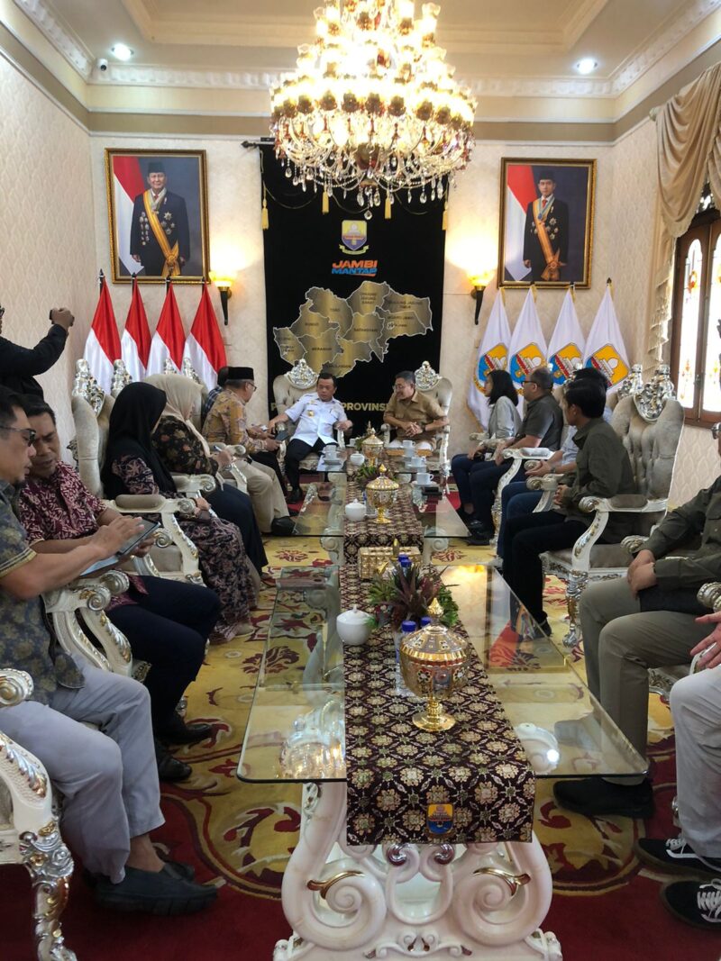 Gubernur Al Haris Audiensi Bersama Hutama Karya Terkait Operasional Tol Jambi. Foto dok. Kominfo Provinsi Jambi.