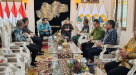 Wamen PANRB Purwadi Arianto saat Audiensi Bersama Gubernur Al Haris, dan Bupati/Walikota se-Provinsi Jambi. Dok. Istimewa
