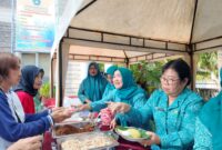 Lewat Program Pojok Berkah, Hj. Hesnidar Haris Mendorong Kepedulian Sosial Melalui Gerakan Sarapan Murah Rp3.000