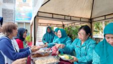 Lewat Program Pojok Berkah, Hj. Hesnidar Haris Mendorong Kepedulian Sosial Melalui Gerakan Sarapan Murah Rp3.000