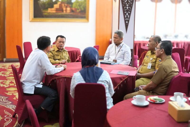 Al Haris Audiensi Bersama Kepala BPKP Provinsi Jambi Membahas Kesepakatan Pencegahan Korupsi Melalui Kajian Strategis Kebijakan Daerah.