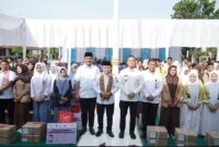 Al Haris Didampingi Hurmin dan Gerry Usai Penyerahan Bantuan Pendidikan Pro Jambi Cerdas