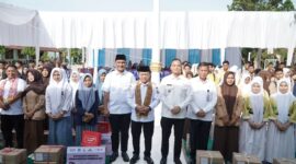 Al Haris Didampingi Hurmin dan Gerry Usai Penyerahan Bantuan Pendidikan Pro Jambi Cerdas
