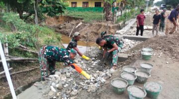 Satgas Gulbencal Kodam I/BB Percepat Pembangunan Jembatan Armco di Desa Sei Litur Tasik