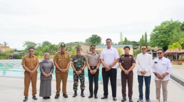 Bupati Bantaeng Uji Nurdin Buka Kembali Kolam Renang Andi Pawiloi