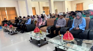 Wabup Bantaeng Hadiri Wisuda Santri DPK BKPRMI Kecamatan Pajukukang dan Serahkan Penghargaan