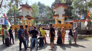 Dokumentasi Foto Gelar Aksi di Depan Kantor Bupati Langkat (23/1/2026)