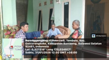 Babinsa Desa Tombolo Laksanakan Komsos, Tekankan Keamanan dan Ketertiban Wilayah
