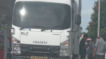 Modus BBM Subsidi Isuzu Elf  Diduga Gunakan plat SBBU  serdang Bedagi 