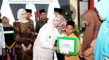 Wakil Bupati Langkat Salurkan ZIS BAZNAS 2026 Siswa dan Guru Ngaji Terdampak Banjir