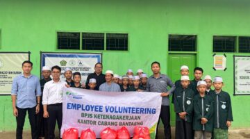 BPJS Ketenagakerjaan Cabang Bantaeng Melaksanakan Employee Volunteering Berbagi Takjil di Pondok Pesantren Modern Al Aksi Bonto Lonrong