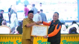 Foto Istimewa Pemberian Bantuan Oleh Bupati Langkat H.Syah Afandin