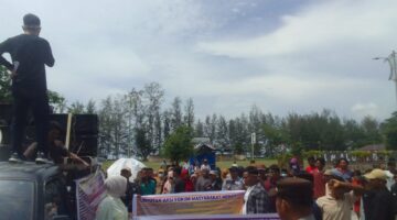 Ratusan Massa FORMAT Gelar Aksi di Kantor Bupati Aceh Singkil, Soroti Kinerja Pemerintah Daerah