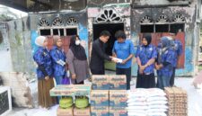 Dokumentasi Foto Pemberian Tali Asih Pimpinan DPRD Provinsi Sumatera Utara Fraksi Nasdem Ricky Anthony Sabtu (14/3/2026) di Kediaman Korban Kebakaran Sambirejo 