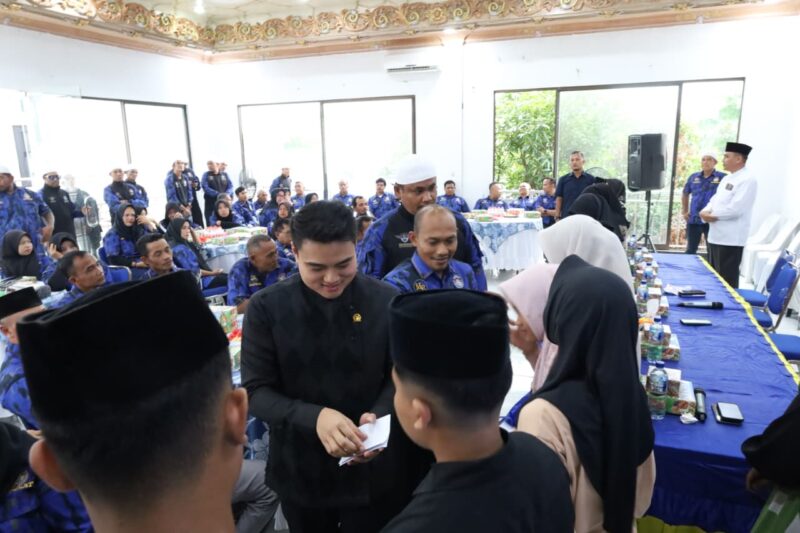 Ricky Anthony Bersama KOMBAT Langkat Gelar Buka Bersama Anak Yatim-piatu, Senin(15/3/2026)