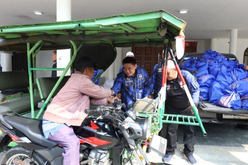 Dokumentasi Foto Pembagian 250 Bingkisan Paket Sembako untuk Pahlawan Roda Tiga di Stabat 