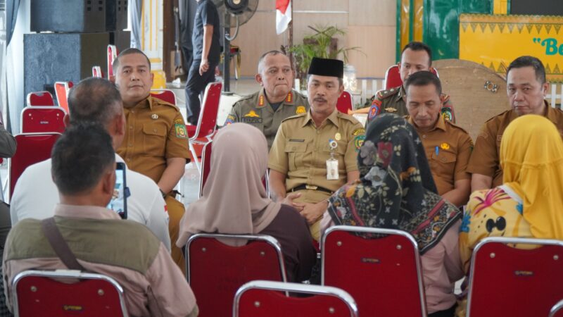 Dokumentasi Foto Masyarakat Besitang Hadir di Rumah Dinas Bupati Langkat Senin (30/3/2026)
