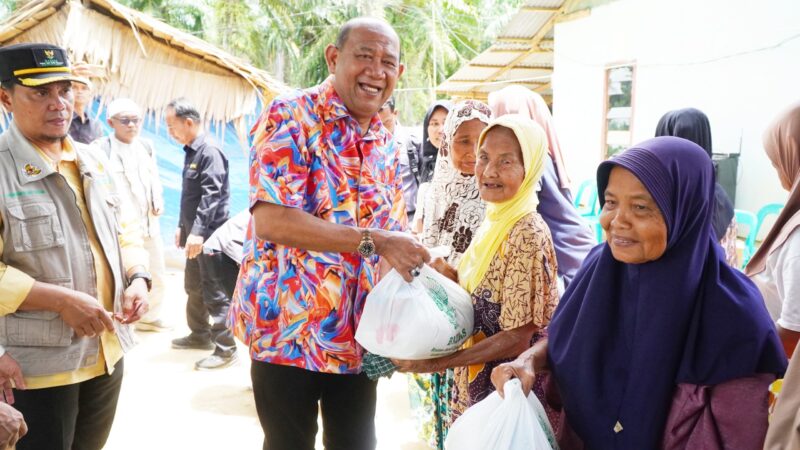 Dokumentasi Foto Kegiatan Pemberian Manfaat RTLH di Pasar Rawa Kecamatan Gebang 