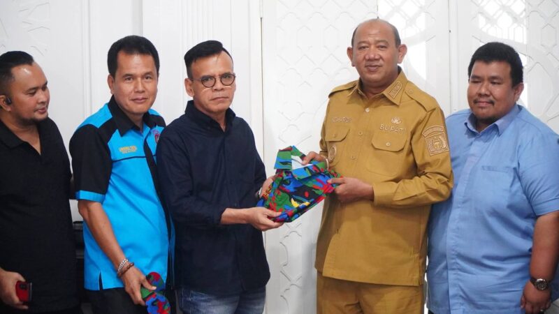 Dokumentasi Foto H.Syah Afandin Menerima Audensi FPTI Kabupaten Langkat di Kantor Bupati Langkat 