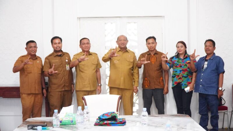 Dokumentasi Foto Kegiatan Audensi May Day  Bupati Langkat H Syah Afandin Bersama Serikat Buruh 