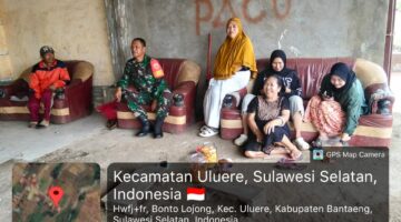 Dekat dengan Rakyat, Babinsa Bonto Lojong Sambangi Rumah Warga dalam Kegiatan Komsos