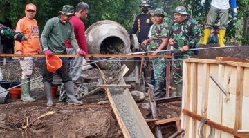 Wujud Nyata TNI Untuk Rakyat, Kasdim 1410/Bantaeng Pimpin Pengecoran Jembatan Libboa
