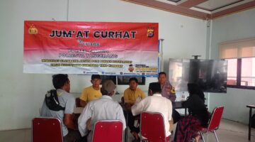 JUMAT CURHAT , ANGGOTA BHABINKAMTIBMAS POLSEK CISOKA SERAP ASPIRASI WARGA SEBAGAI WUJUD KEDEKATAN POLRI DENGAN MASYARAKAT.