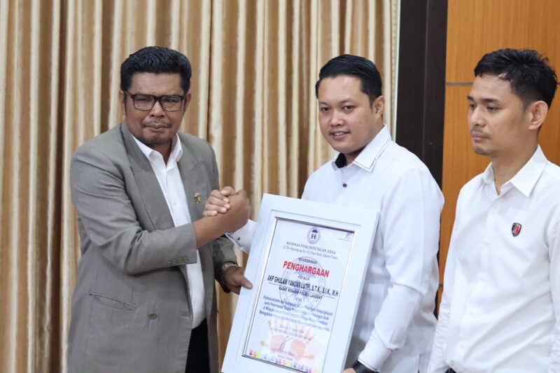 Dokumentasi Foto Kegiatan Penerimaan Penghargaan Komnas Perlindungan Anak di Aula Wriasetia Polres Langkat Selesa(28/4/2026)