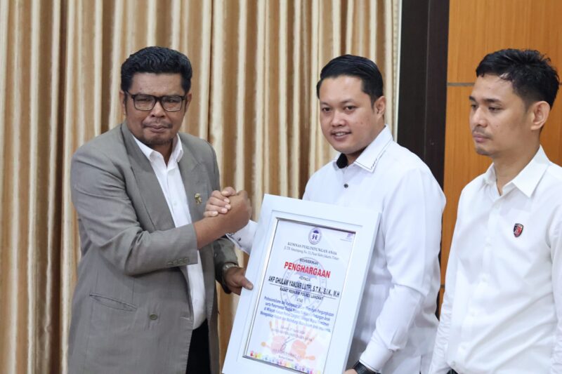 Dokumentasi Foto Kegiatan Penerimaan Penghargaan Komnas Perlindungan Anak di Aula Wriasetia Polres Langkat Selesa(28/4/2026)