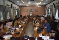 Dokumentasi Foto Kegiatan Komisi II DPRD Kabupaten Langkat Bersama Dinas Kesehatan Membahas UHC