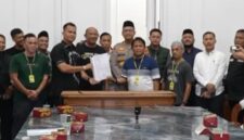 Dokumentasi Foto Forkopimda Lakukan Restorasi Justice Terkait Perkara Saling Lapor di Salapian Sabtu( 18/4/2026) di Rumah Dinas Bupati Langkat 