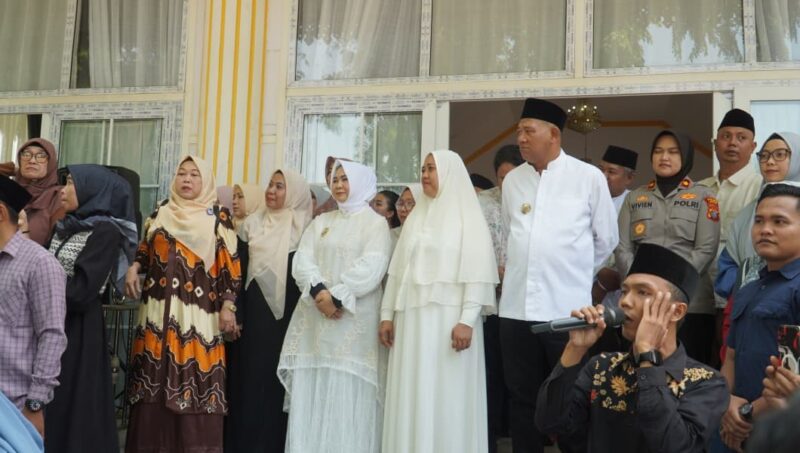 Dokumentasi Foto Kegiatan Pelepasan Calon Jamaah Haji Kloter 4 Kabupaten di Jentera Malay Rumah Dinas Bupati Langkat 
