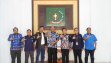 Dokumentasi Foto Kegiatan Penerimaan Penghargaan dari Kemendikdasmen di Ruang Kantor Bupati Langkat Rabu(20/5/2026)