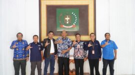 Dokumentasi Foto Kegiatan Penerimaan Penghargaan dari Kemendikdasmen di Ruang  Kantor Bupati Langkat Rabu(20/5/2026)