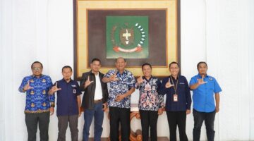 Dokumentasi Foto Kegiatan Penerimaan Penghargaan dari Kemendikdasmen di Ruang Kantor Bupati Langkat Rabu(20/5/2026)