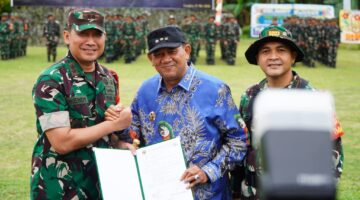 Dokumentasi Foto Kegiatan Bupati Langkat Syah Afandin Bersama Pangdam I Bukit Barisan Tutup TMMD ke 128 di Kecamatan Gebang 