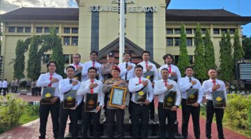 Membanggakan, 12 Personil Polres Bantaeng Mendapatkan Penghargaan dari Kapolda Sulsel