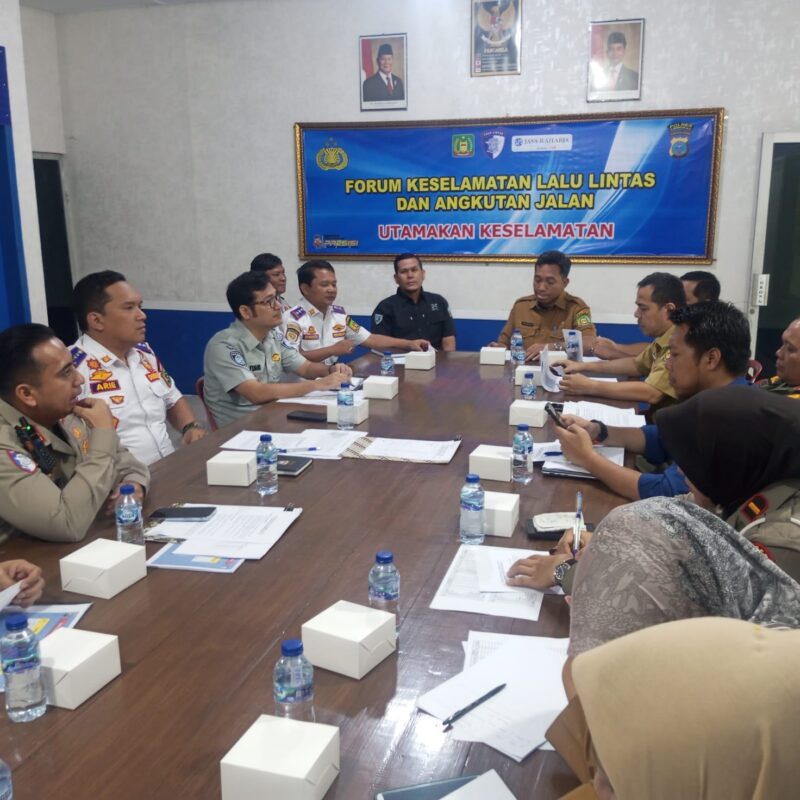Dokumentasi Foto Kegiatan Diskusi Keselamatan Lalu Lintas di Aula Satlantas Polres Langkat Bersama Pemerintah Kabupaten Langkat 