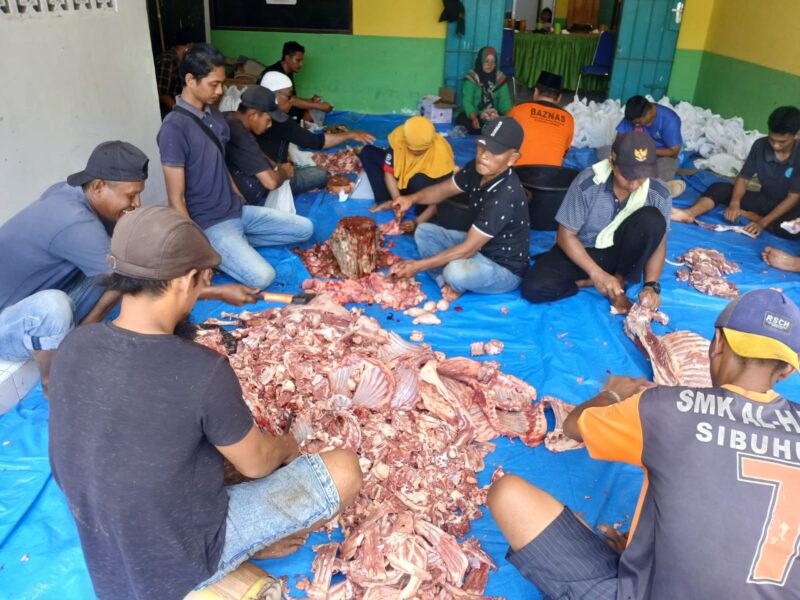 Dokumentasi Foto Kegiatan Pemotongan Hewan Qurban di Kantor Sekretariat BAZNAS Kabupaten Langkat Kamis (28/5/2026)