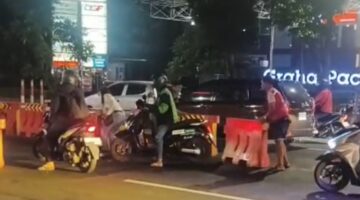 Ketua KAKI Jatim: Road Barrier di Jalan Basuki Rahmat Mengakibatkan Laka Lantas, Dishub Kota Surabaya Dapat Kena Sanksi Pasal 275 Ayat (2)