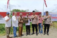 Dokumentasi Foto Kegiatan Peresmian Jembatan Bhayangkara di Desa Sei Serdang Kapolres Langkat AKBP David Prasojo Bersama Kepala Desa dan Tokoh Masyarakat 