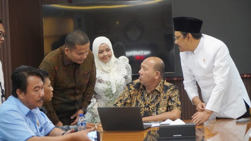 Dokumentasi Foto Bupati Langkat H.Syah Afandin, Anggota DPRD  Edi Wijaya ,Bersama Menteri Sosial Gus Ipul di Jakarta 